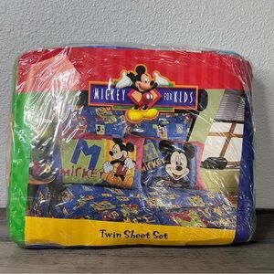 Mickey Mouse *NEW* Vintage Twin Sheet Set 1 Pillowcase, 1 Fitted, & 1 Flat Sheet